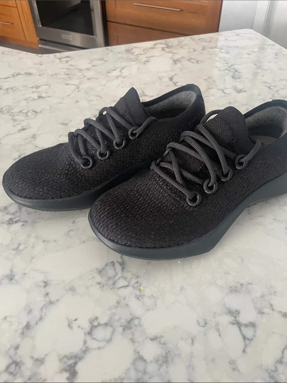 Women’s Allbirds Tree Dashers 2 - size 7.5, all black , never worn